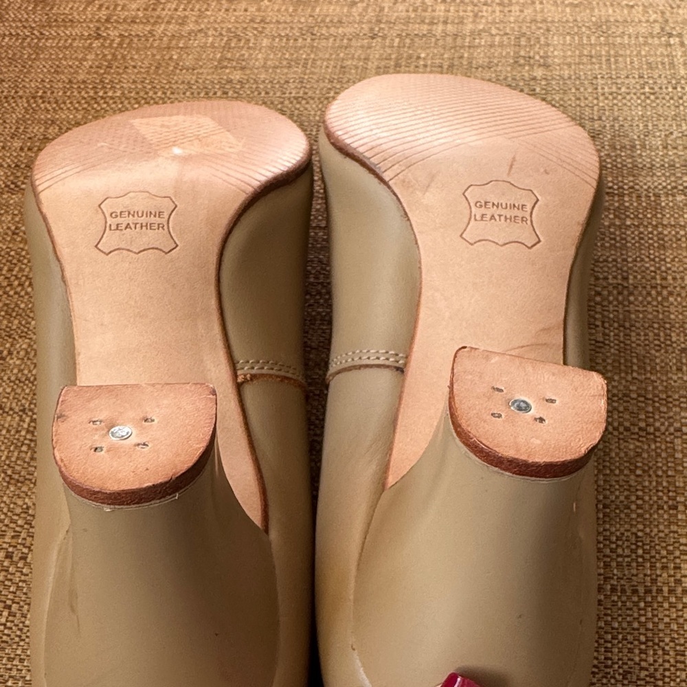 Capezio Women's Tan Character Dance Heels 9M Style 650 - Picture 6 of 13